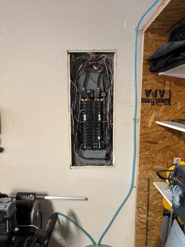 Electricians-Fort-Worth-Texas-1-3.31.26