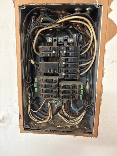 Electricians-Fort-Worth-Texas-4-4.7.26