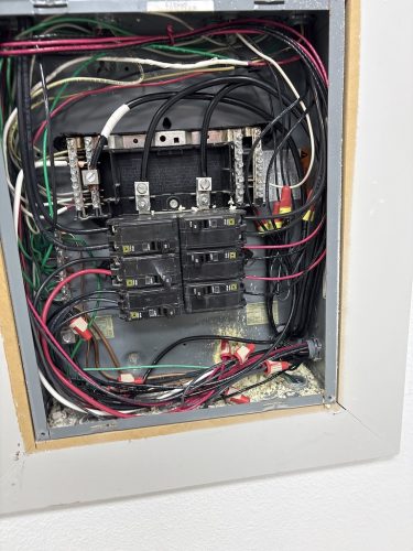 Electricians-Fort-Worth-Texas-5-12-26-004