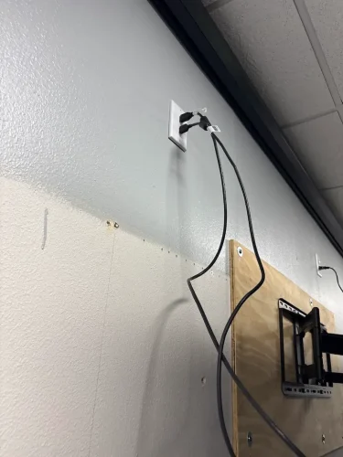 Electricians-Fort-Worth-Texas-5-19-26-001