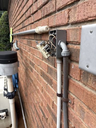 Electricians-Fort-Worth-Texas-6-2-26-001
