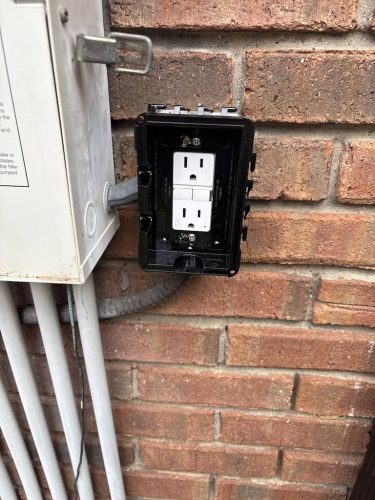 Electricians-Fort-Worth-Texas-6-2-26-002