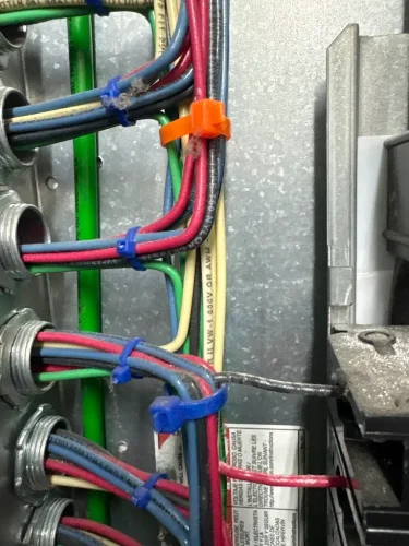 Electricians-Fort-Worth-Texas-6-30-26-006