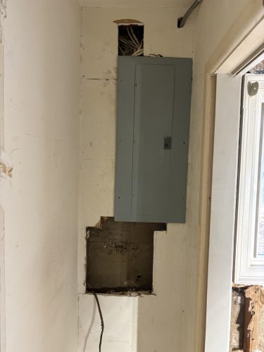 Electricians-Fort-Worth-Texas-8-11-26-003