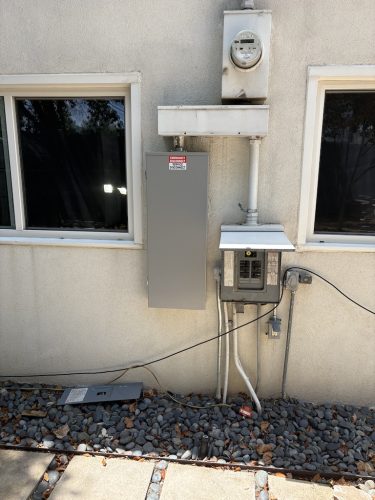 Electricians-Fort-Worth-Texas-8-11-26-005