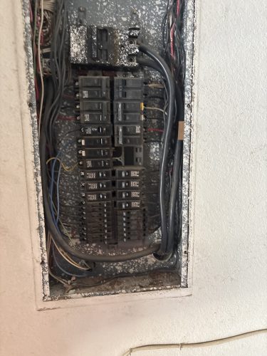 Electricians-Fort-Worth-Texas-8-25-26-007