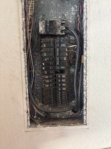 Electricians-Fort-Worth-Texas-8-25-26-009